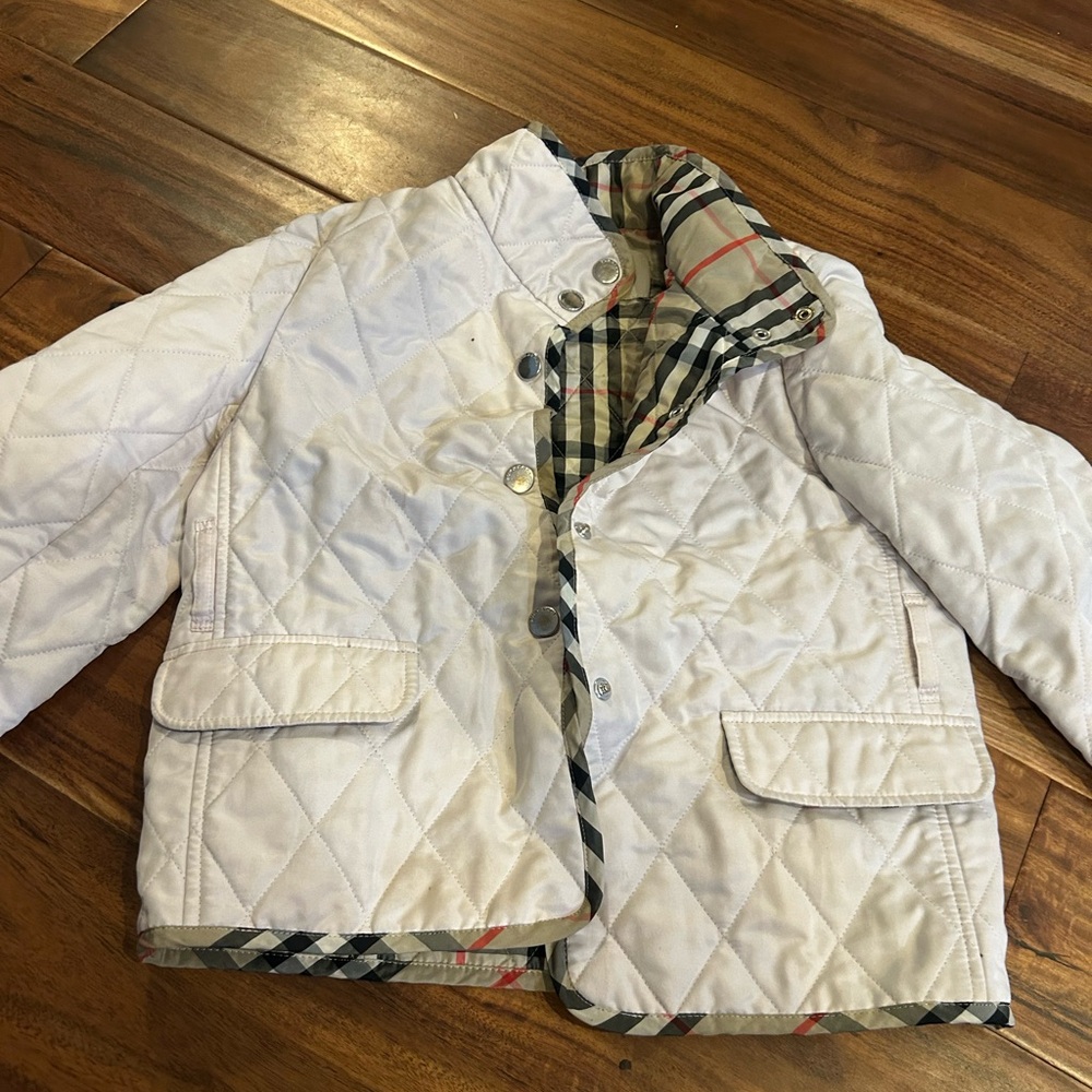 Girls 6y Burberry coat. Fair condition, due to stains. Seen in photos